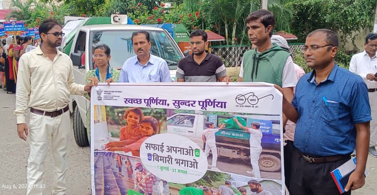 ‘सफाई अपनाओ-कचरा भगाओ’ नारे के साथ निगमकर्मियों ने निकाली रैली