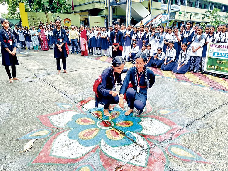 दुर्गापुर : कन्याश्री क्लब ने बाल विवाह की रोकथाम के लिए पेश किया नाटक