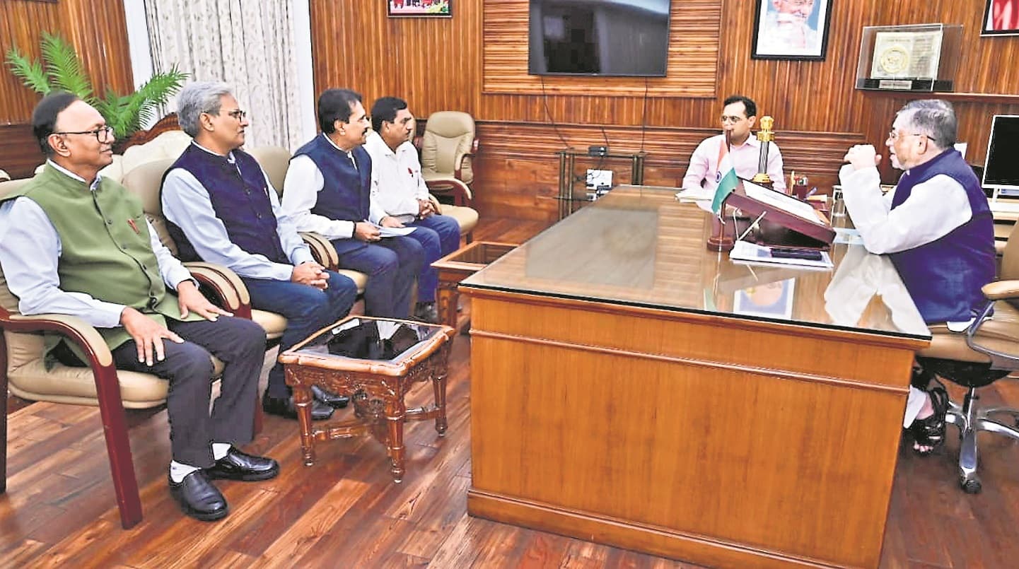 Ranchi News : छात्रहित में सभी विवि सक्रियता से कार्य करें : राज्यपाल