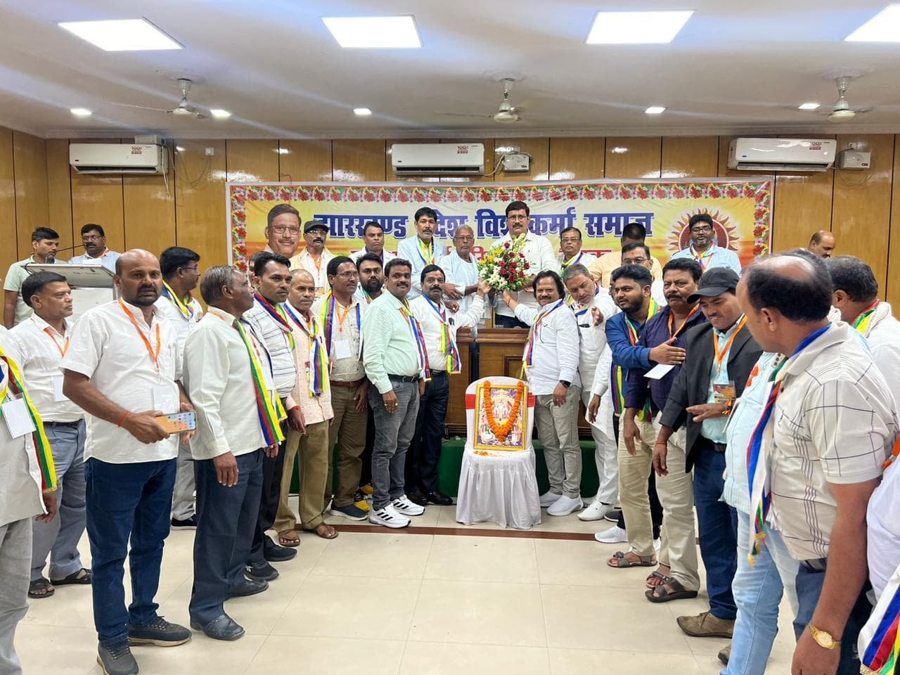 Hazaribagh News: विकास राणा बने, विश्वकर्मा समाज के प्रदेश अध्यक्ष