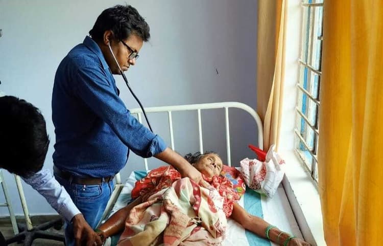 पेट दर्द से परेशान वृद्ध महिला की हुई मौत