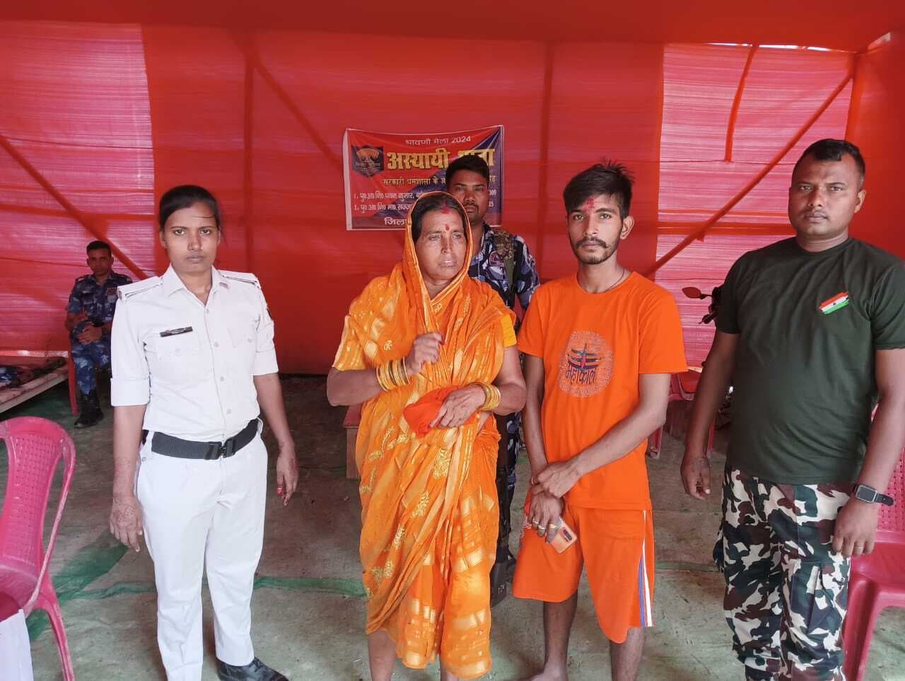 परिजनों से मिल कांवरियों ने जिला प्रशासन के प्रति प्रकट किए आभार