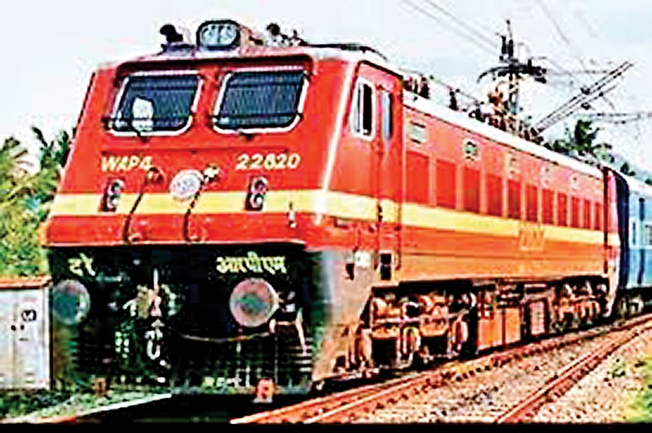 नौ जोड़ी दुर्गापूजा स्पेशल ट्रेनें चलायेगा रेलवे, 1.79 लाख अतिरिक्त बर्थ उपलब्ध करायेगा पूर्व रेलवे