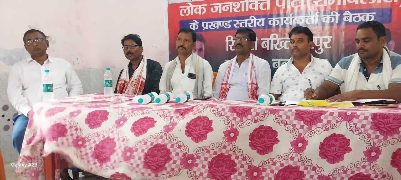 क्षेत्र में समस्याओं को दूर करना ही हमारे सांसद का संकल्प