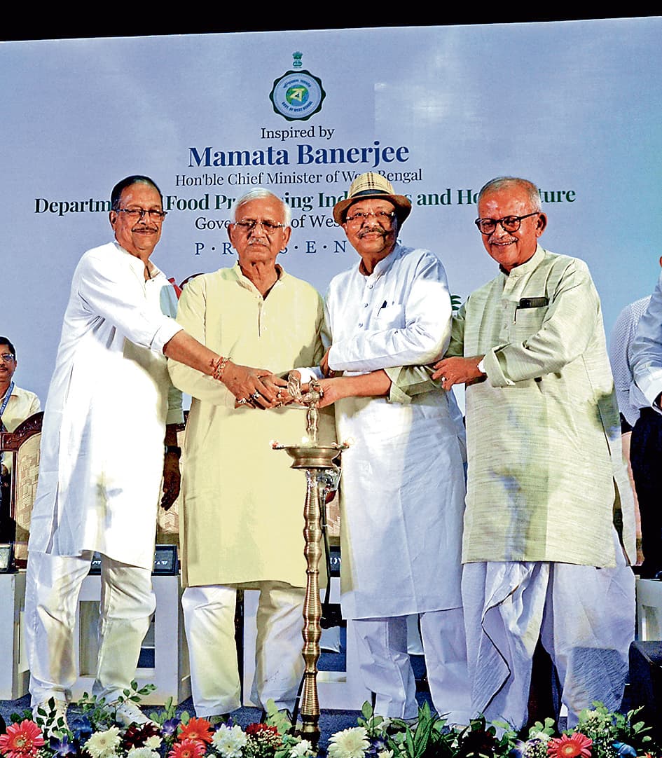 किसानों के विकास को लेकर राज्य सरकार प्रतिबद्ध : शोभनदेब