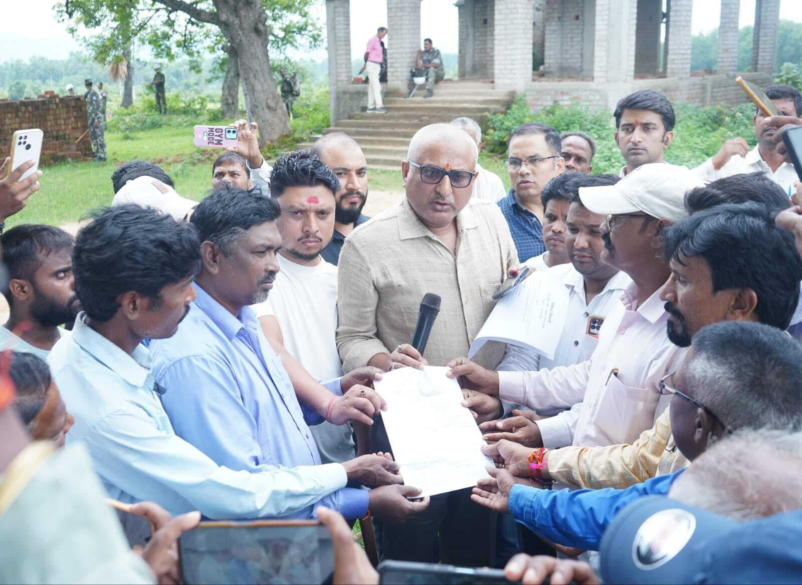 ग्रामीणों ने पुनर्वास कॉलोनी के निर्माण के लिए दी सहमति