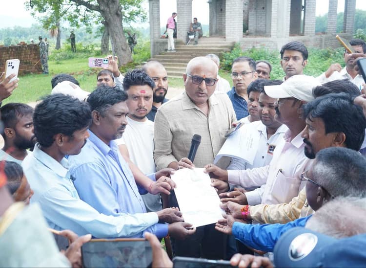 ग्रामीणों ने पुनर्वास कॉलोनी के निर्माण के लिए दी सहमति