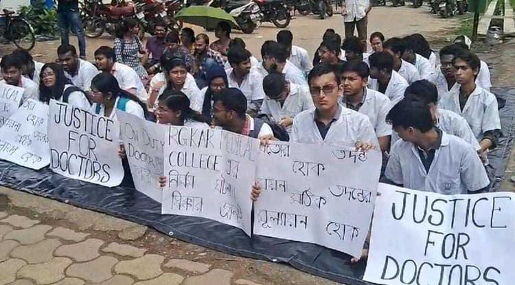 आरजी कर कांड की आंच से शिल्पांचल के अस्पतालों में भी उबाल, ठप रहीं ओपीडी सेवाएं