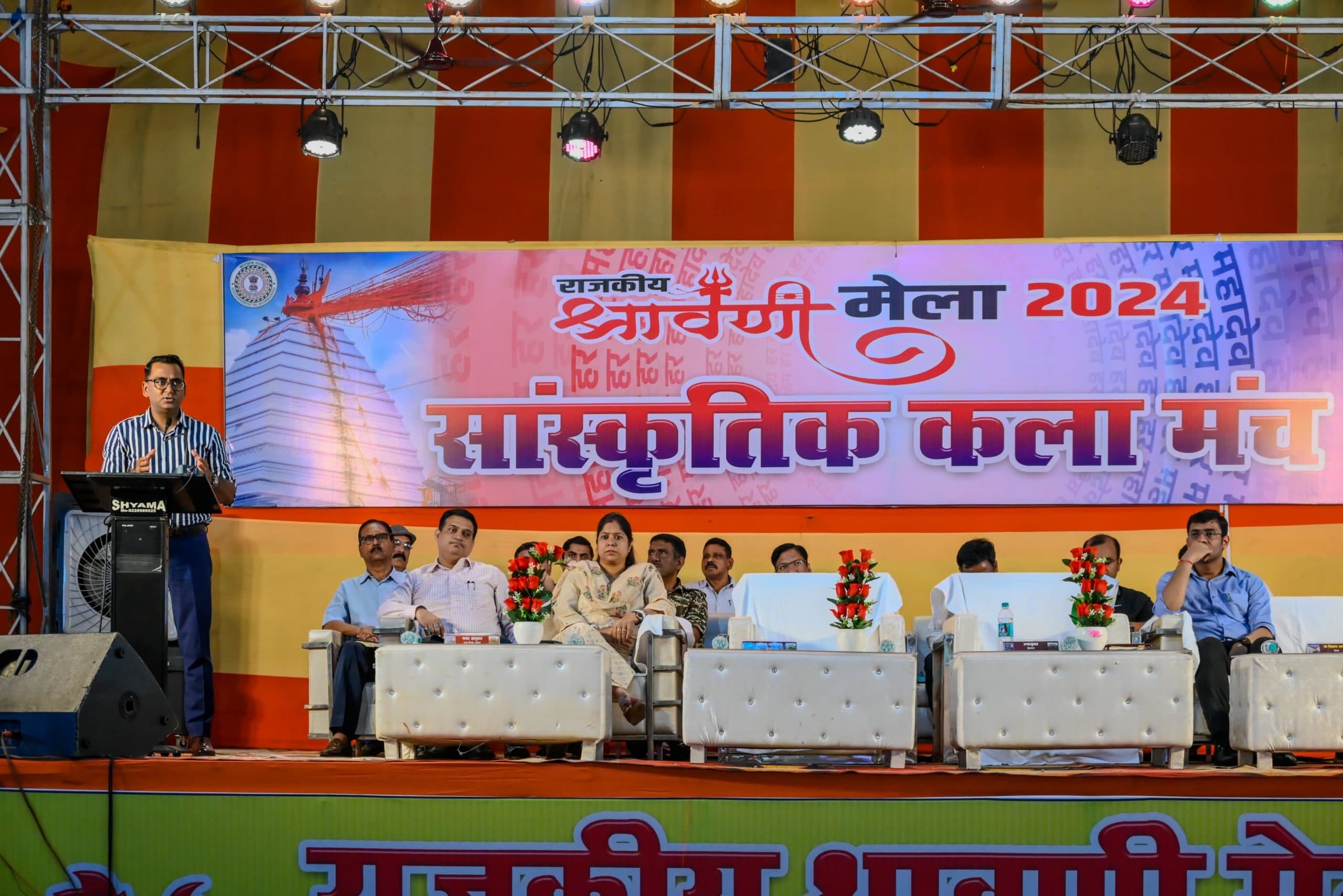 रूटलाइन में भीड़ एकत्रित नहीं होने दें, संवादहीनता की नहीं रहे गुंजाइश : डीसी