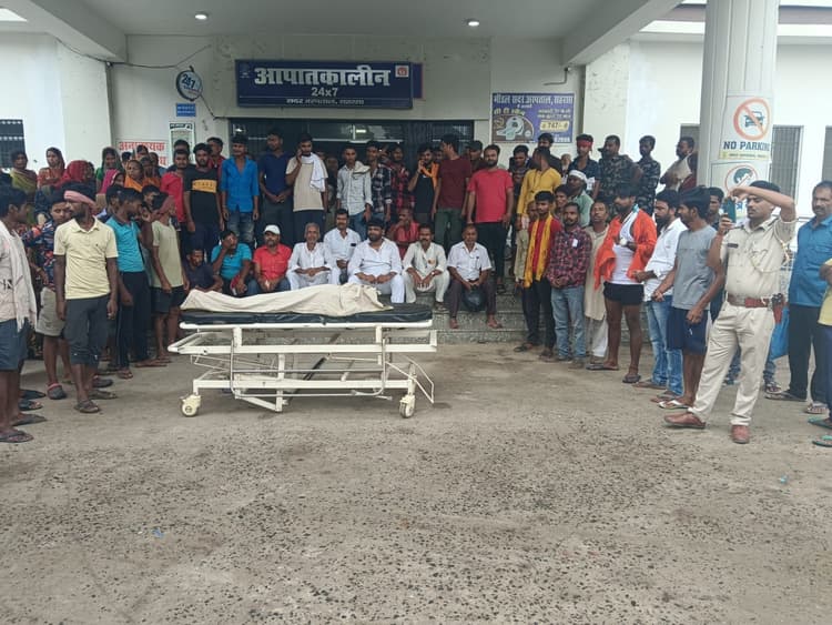 सर्पदंश से बच्ची की मौत, इलाज में लापरवाही का आरोप