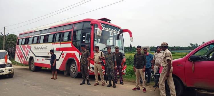 लचर प्रशासनिक व्यवस्था की भेंट चढ़ गया कांवरिया, जवान बेटे की मौत पर फूट-फूट कर रोयी मां