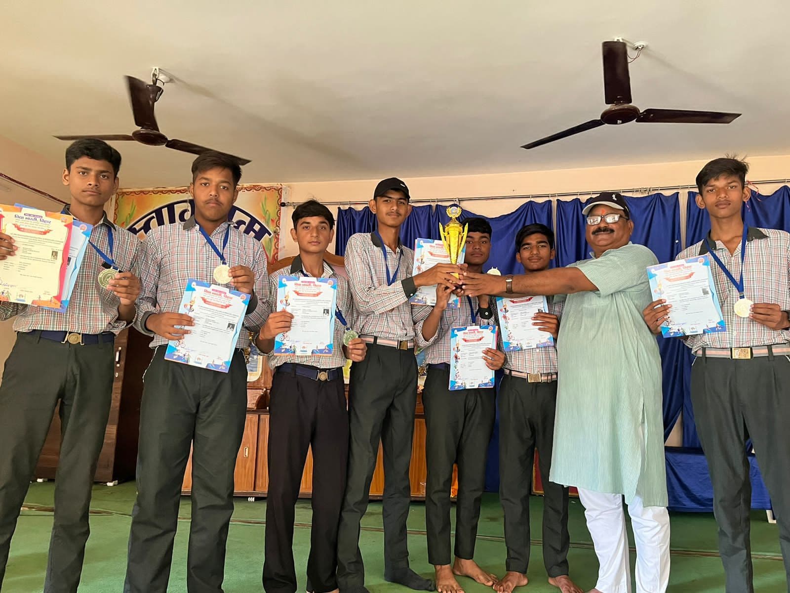 बिहार के समस्तीपुर में आयोजित क्षेत्रीय बॉलीवॉल प्रतियोगिता में महेंद्र मुनि ने प्राप्त किया दूसरा स्थान