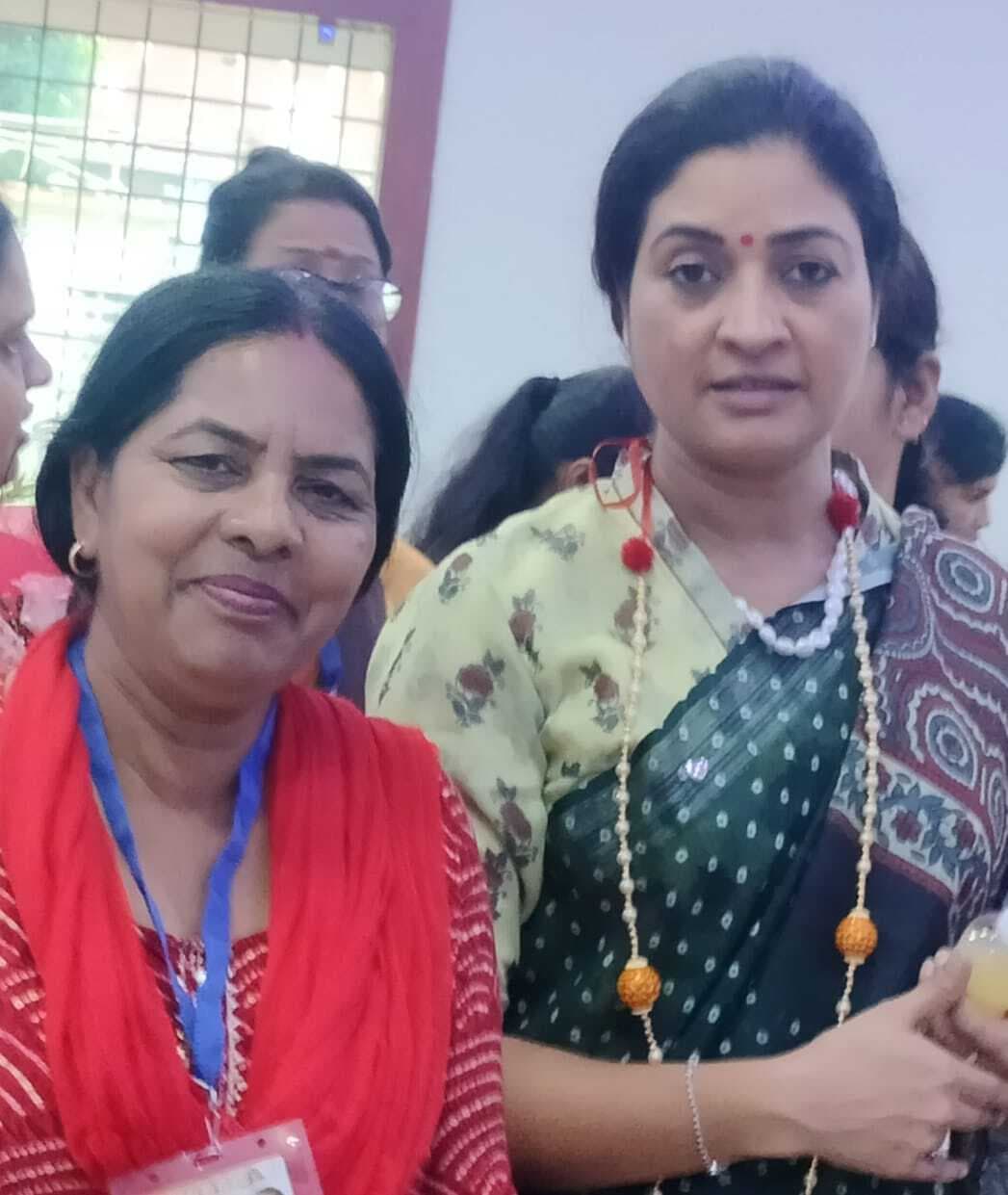 कांग्रेस महिला मोर्चा ने पूर्णिमा धर को दी बधाई