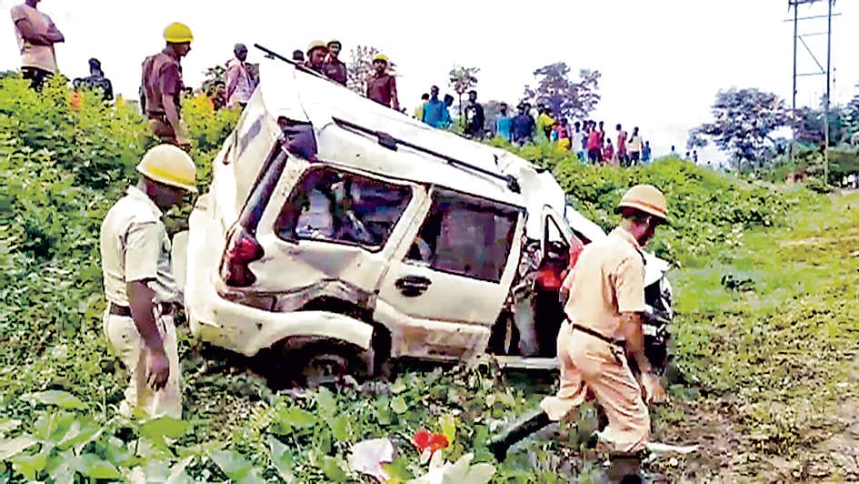 दो सड़क हादसों में आठ कांवड़ियों की मौत, नौ घायल
