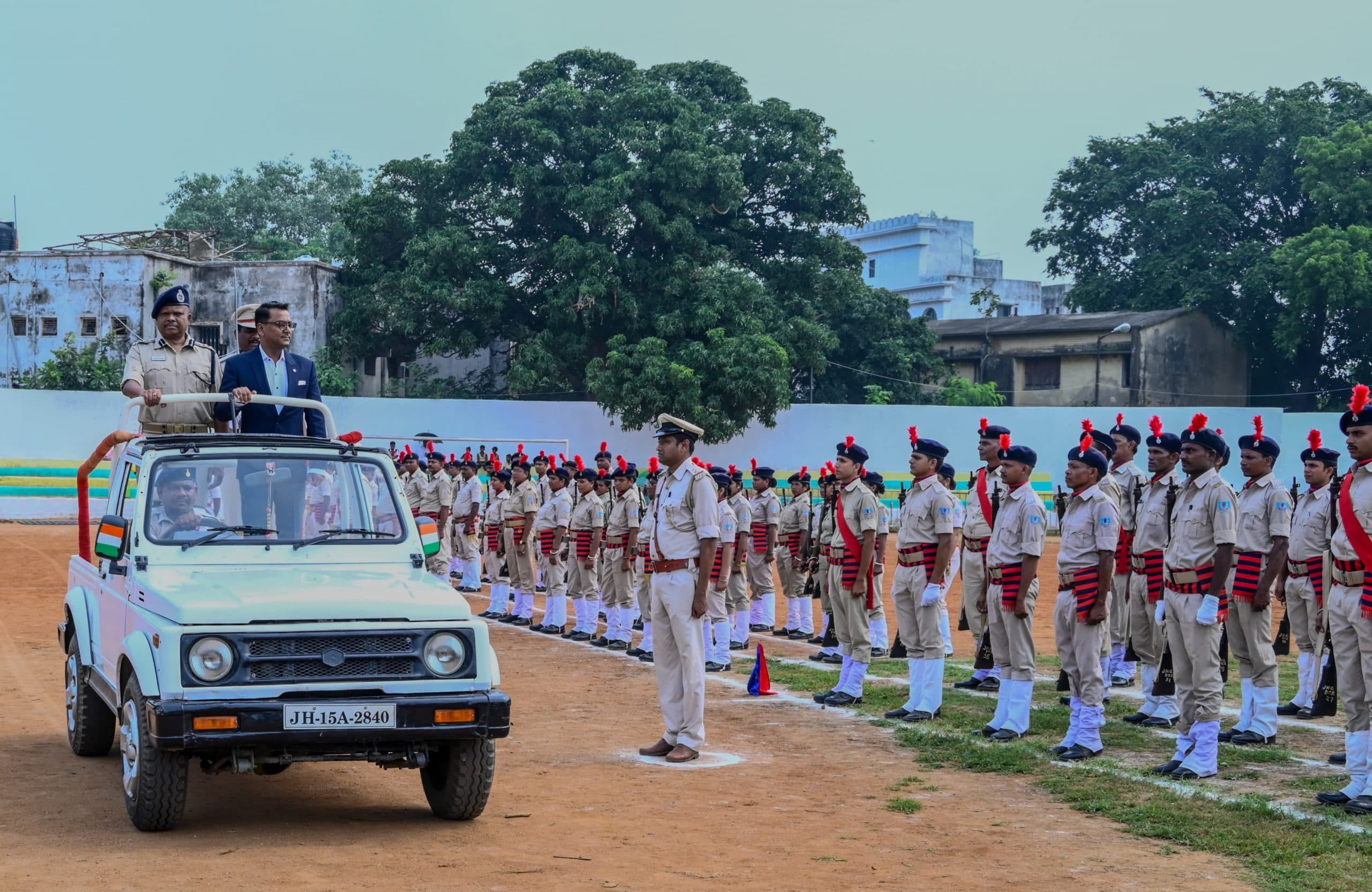 डीसी-एसपी ने परेड के फाइनल पूर्वाभ्यास का किया निरीक्षण