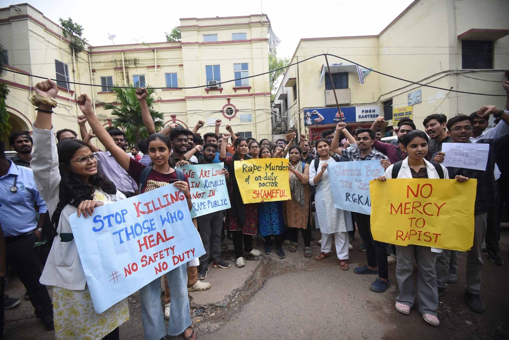 पीएमसीएच, एनएमसीएच व एम्स में ओपीडी में नहीं हुआ इलाज, सर्जरी टली