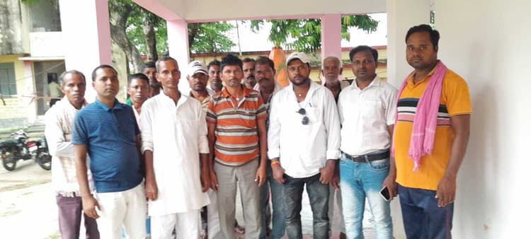 सांसद के सम्मान समारोह को सफल बनाने को लेकर हुई बैठक