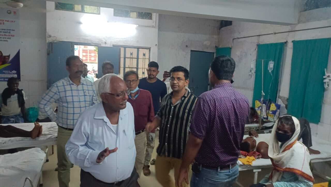 सिविल सर्जन ने रेफरल अस्पताल का किया निरीक्षण