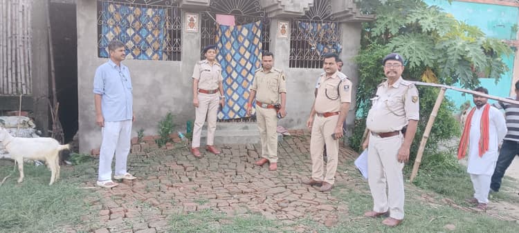 Motihari news : युवती को कुल्हाड़ी से गर्दन काटकर की हत्या