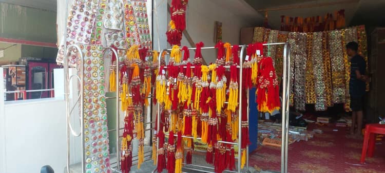 भाई-बहन के स्नेह का पर्व रक्षा बंधन आज