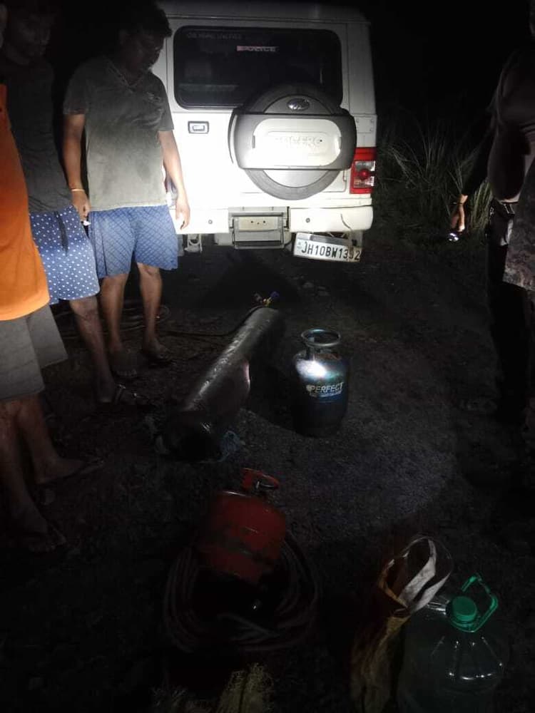 विद्युतकर्मियों ने लाखों की पाइप लूटने से बचाया