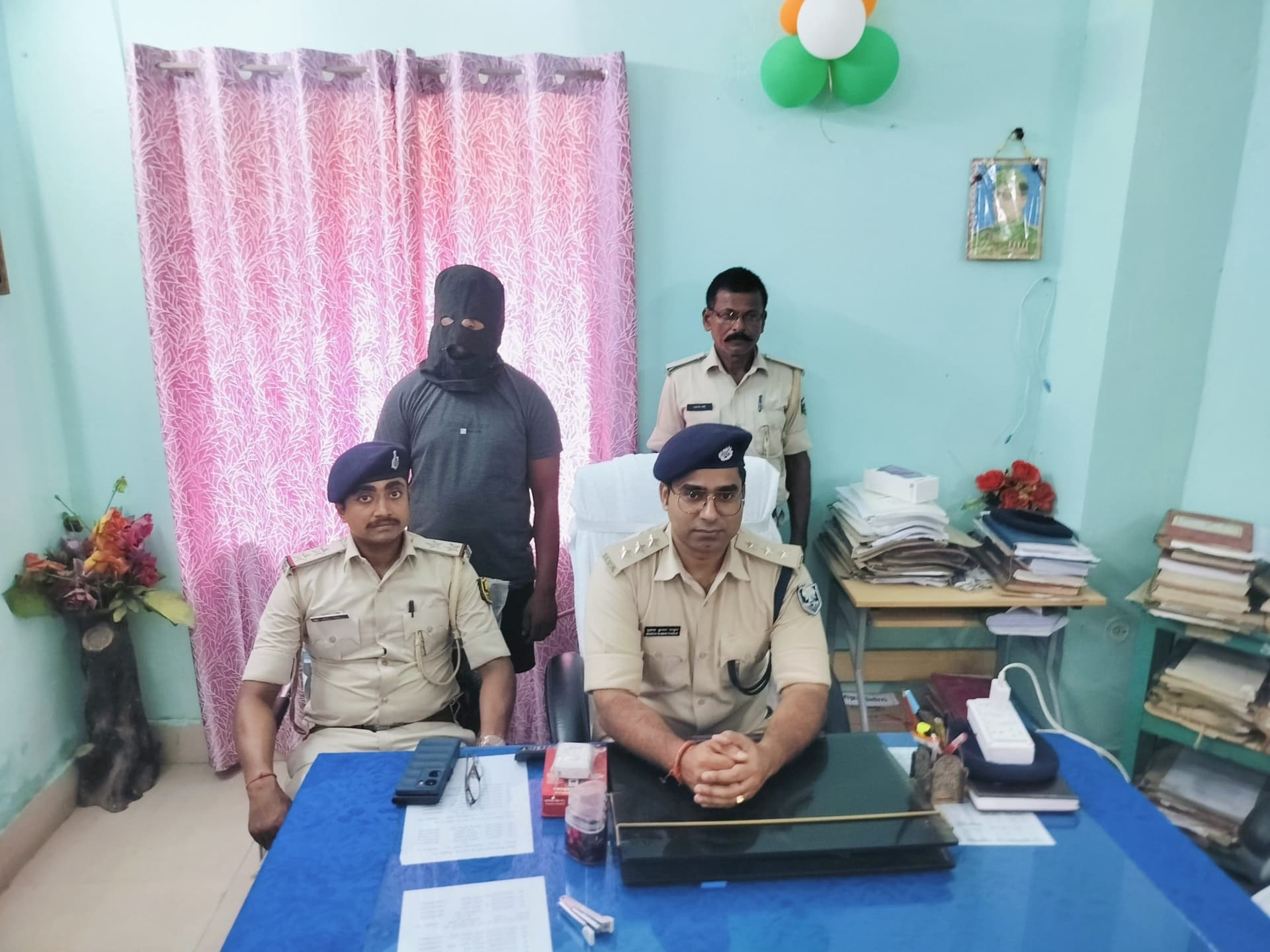 प्रेम-प्रसंग के विवाद में हुई थी कोचिंग सेंटर में तोड़फोड़ व गोलीबारी