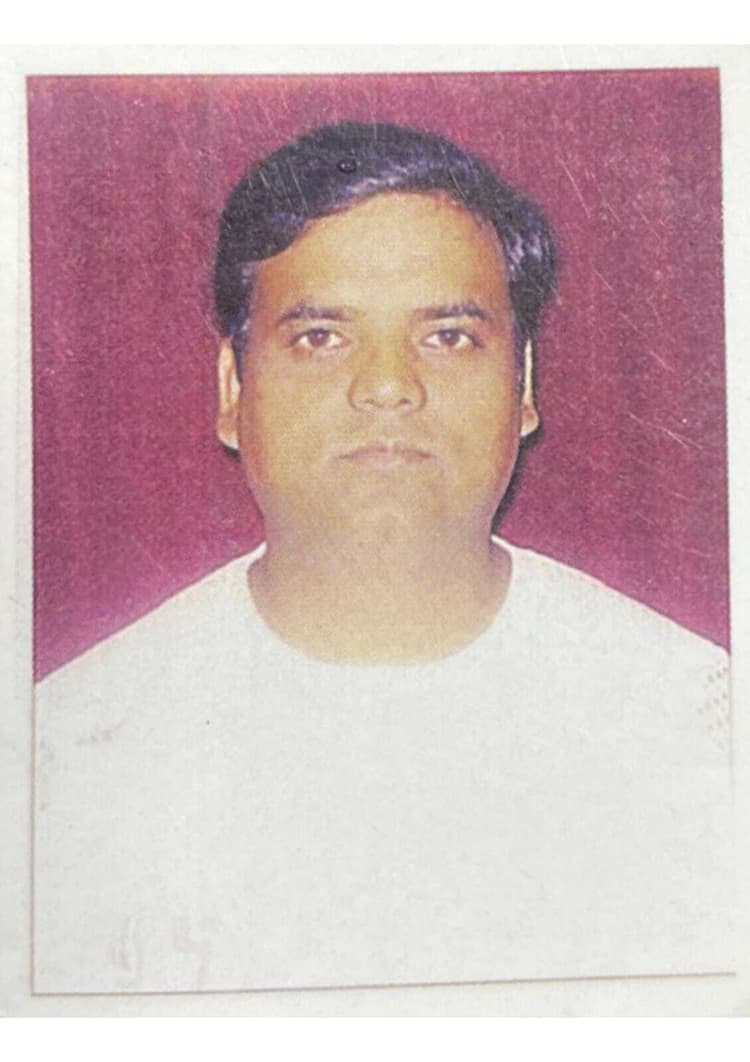 झामुमो नेता गुलरेज के मौसेरे भाई का शव कल पहुंचेगा शहर