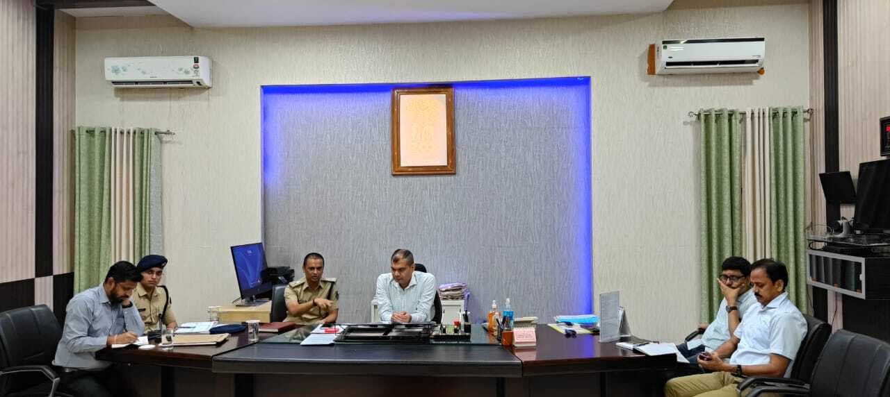 Darbhanga News : शहरी क्षेत्र से होकर बसों के परिचालन पर लगी रोक