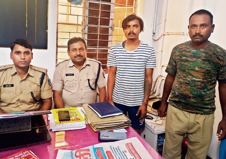 कोचस में 462 किलो गांजे के साथ एक धंधेबाज गिरफ्तार