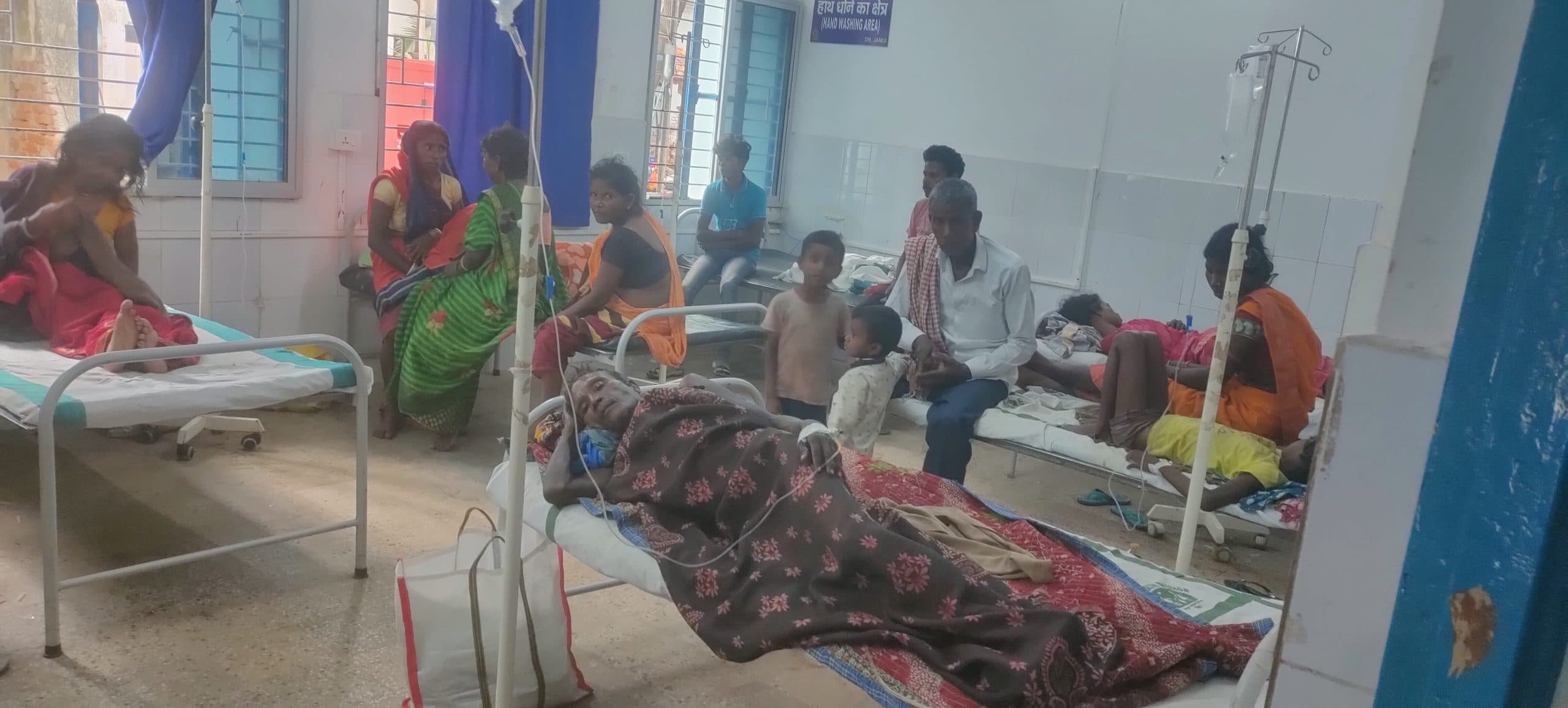 डायरिया मरीजों से पटा सदर अस्पताल