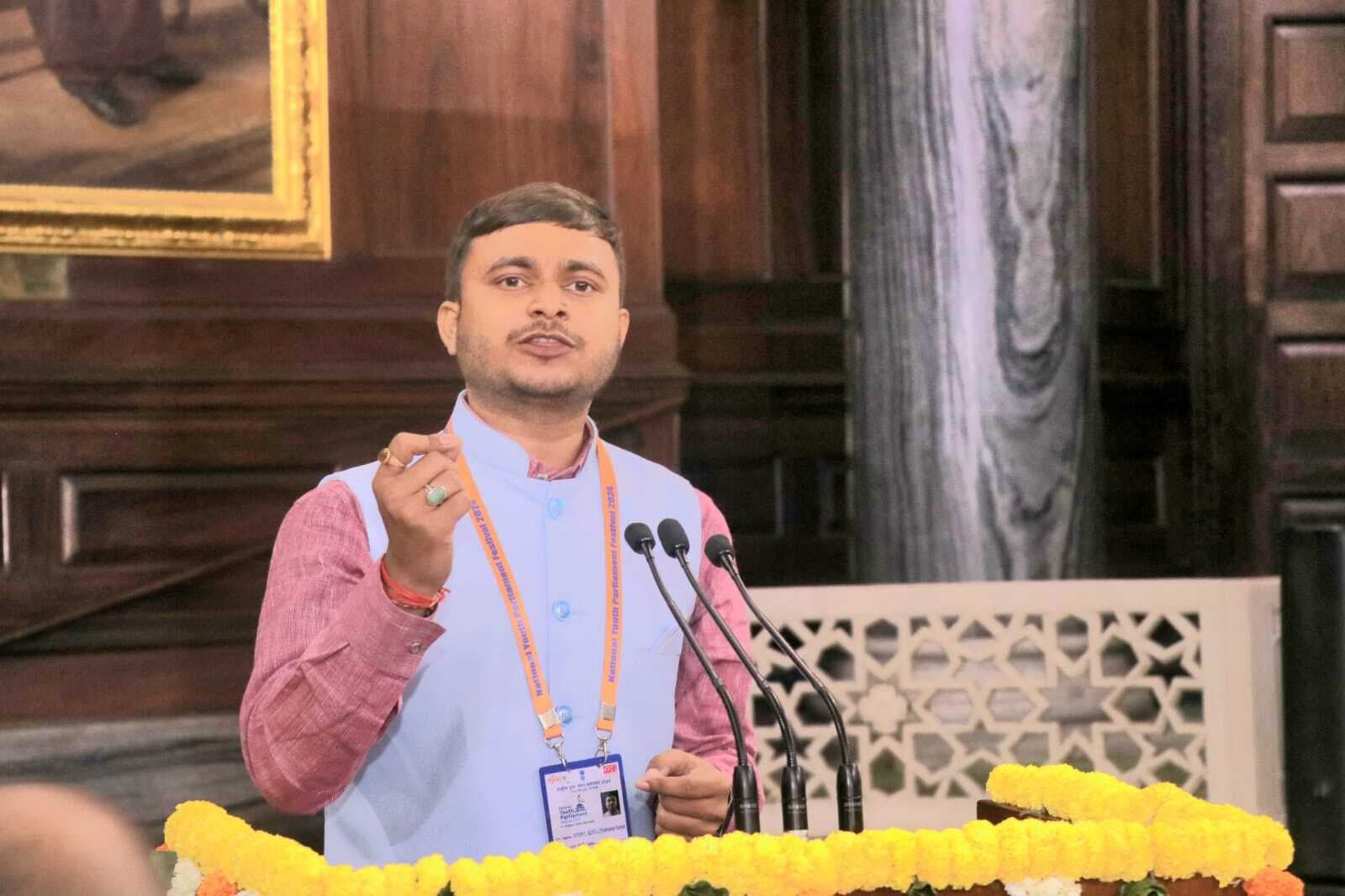 अलीगंज के प्रभाकर तैयार करेंगे युवा आयोग की रुपरेखा, बिहार का करेंगे प्रतिनिधित्व