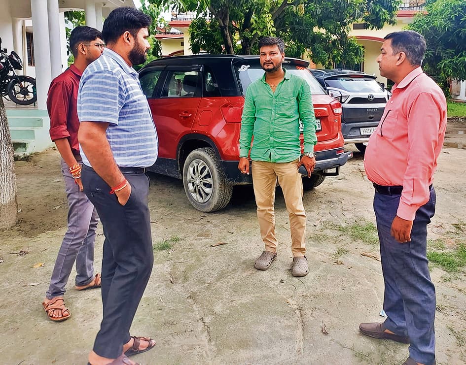 मोतीपुर में पहुंची मेडिकल टीम, डेंगू के मरीजों की स्थिति का लिया जायजा