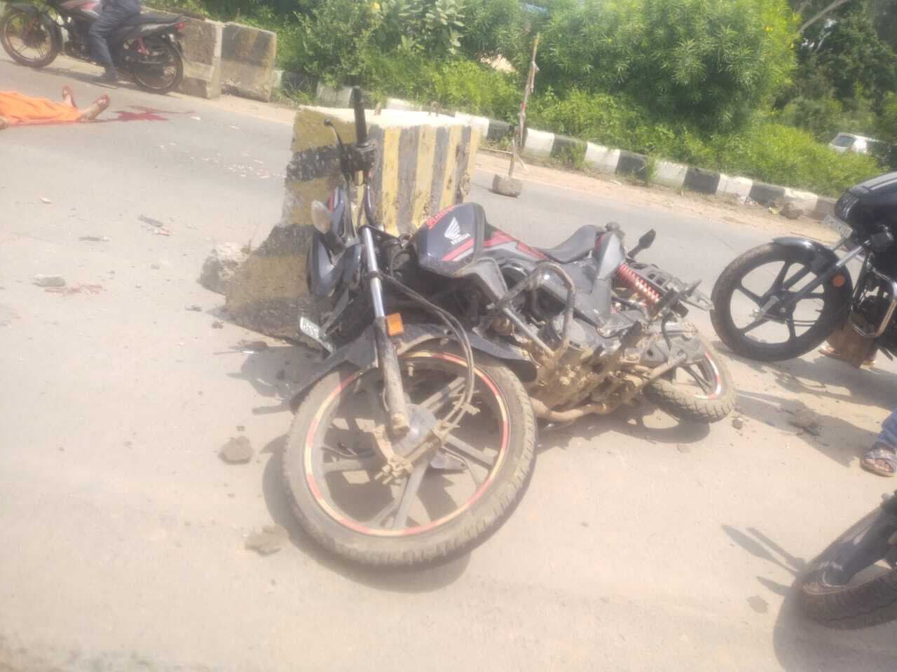 राखी बांध भाई के घर से लौट रही बहन की मौत, तीन घायल