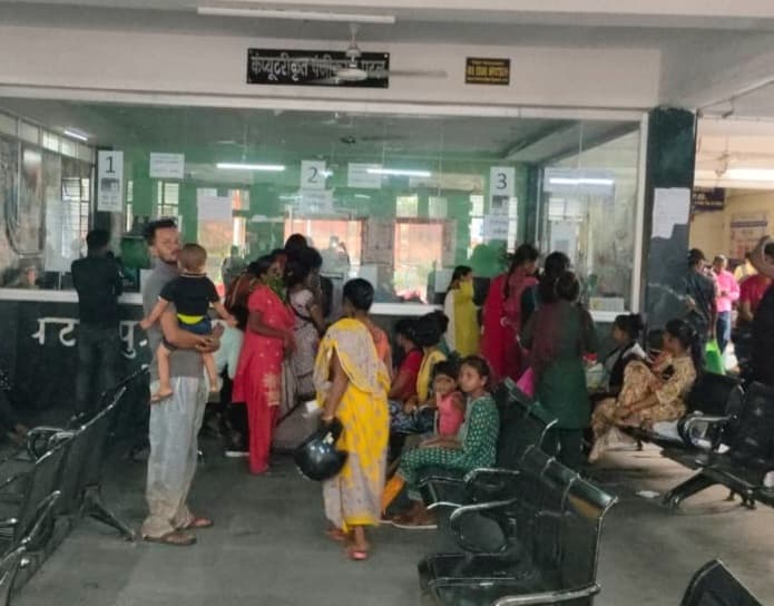 एसएनएमएमसीएच में काम पर लौटे जूनियर डॉक्टर, ओपीडी शुरू