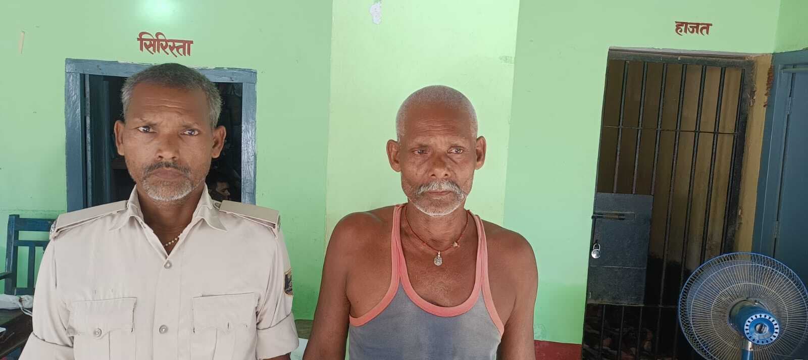 हत्या के मामले में फरार चल रहा आरोपी गिरफ्तार