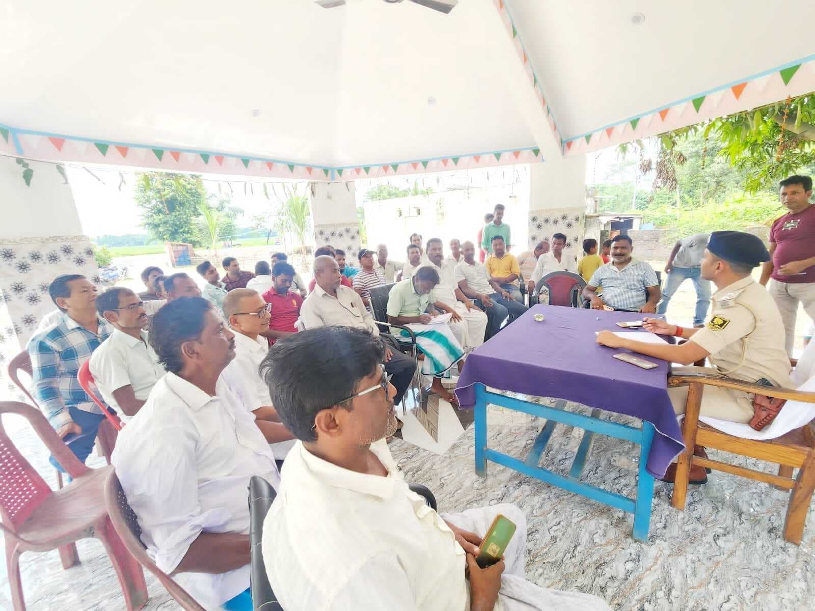 चेहल्लुम व जन्माष्टमी को ले थाना परिसर में शांतित समिति की बैठक आयोजित