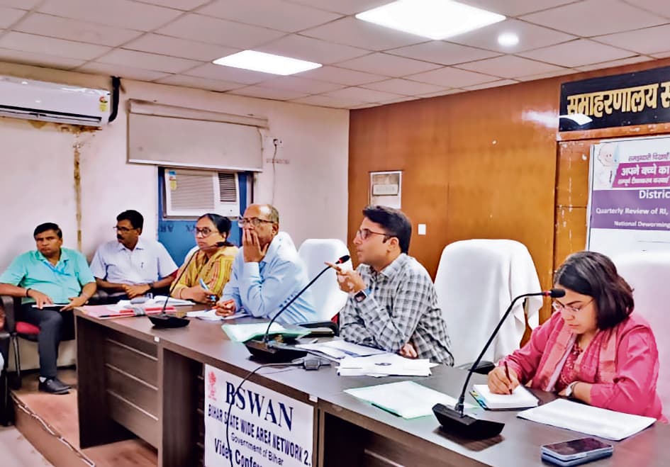 छपरा : ड्रग स्टोर में उपलब्ध दवाएं ही लिखें सरकारी डॉक्टर, वरना होगी कार्रवाई : डीएम