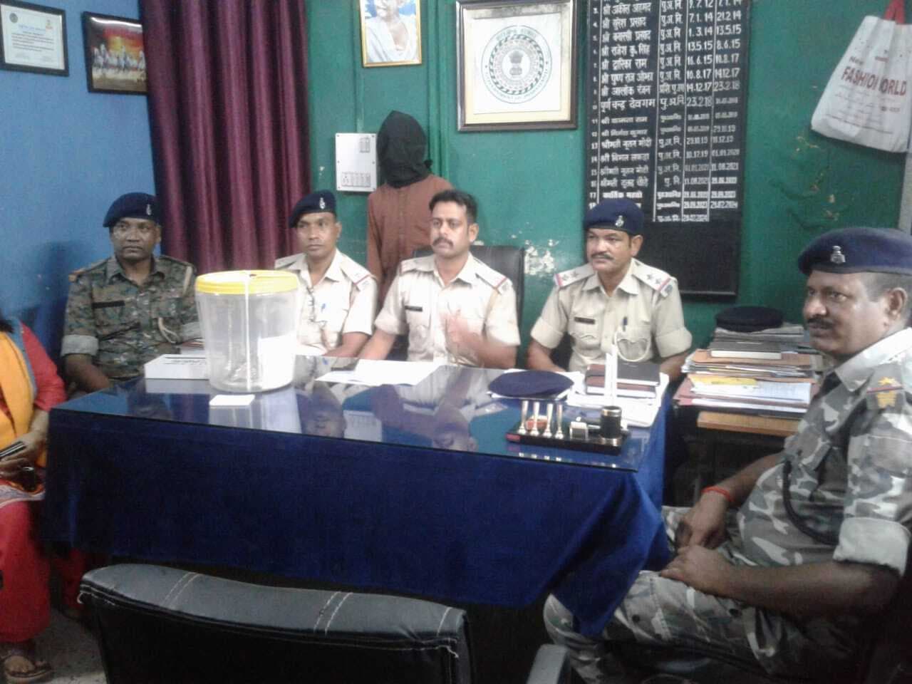 मंदिर से चोरी हुए आभूषण बरामद, एक गिरफ्तार