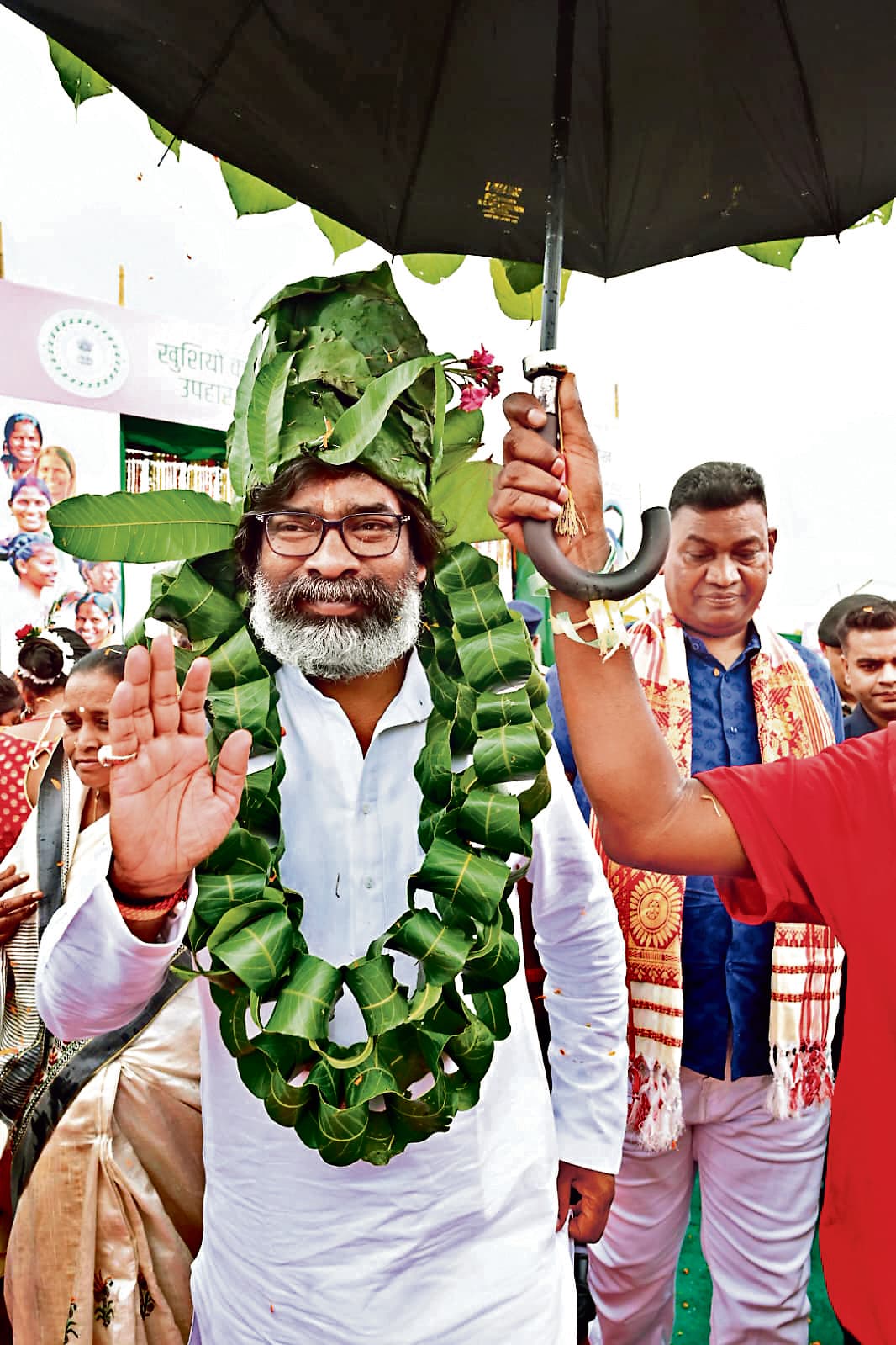 Government Scheme News : आधी आबादी को अपने पैरों पर खड़ा करना हमारा संकल्प : सीएम