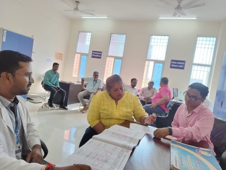 जिला प्रारंभिक हस्तक्षेप केंद्र (डीईआईसी) का केन्द्रीय पर्यवेक्षिका ने किया निरीक्षण