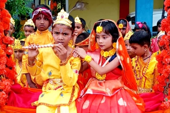 डिवाइन पब्लिक स्कूल में सांस्कृतिक कार्यक्रम