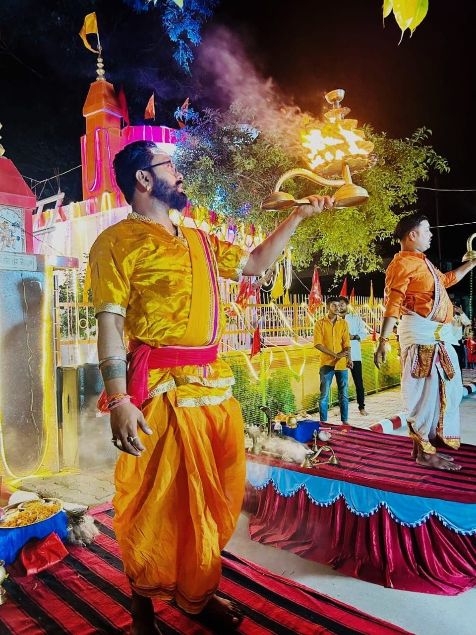 बनारस की तर्ज पर कन्हैया की हुई महाआरती