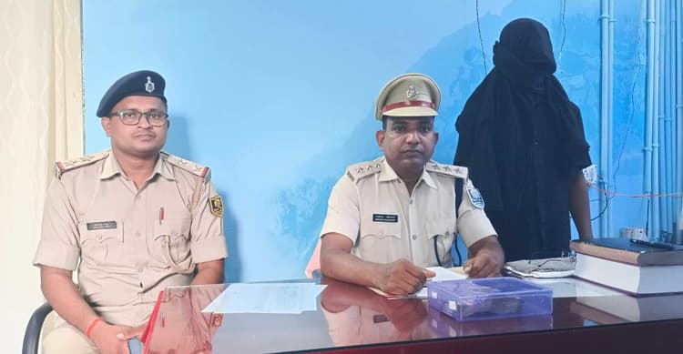 लूट की झूठी कहानी रचकर पुलिस को गुमराह करने के मामले दंपती गिरफ्तार