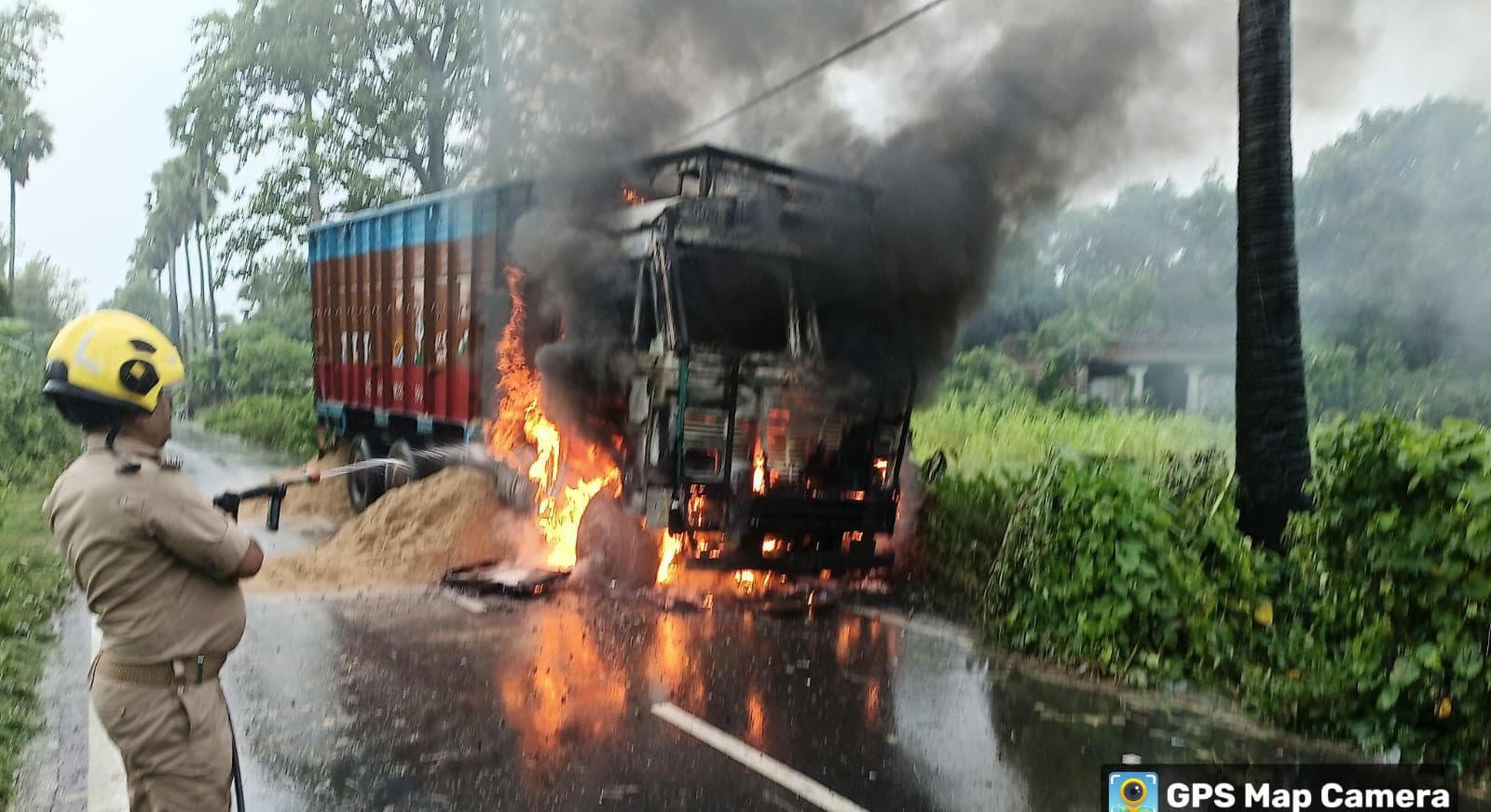 Motihari News : ट्रक-बाइक की टक्कर में दो किशोरों की मौत, एक जख्मी