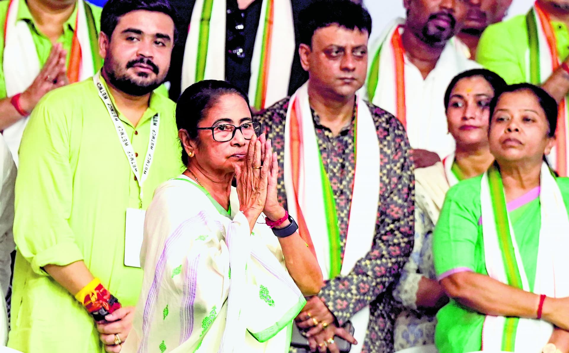 राज्य को अशांत करने की हो रही कोशिश : ममता बनर्जी राज्य को अशांत करने की हो रही कोशिश : ममता बनर्जी