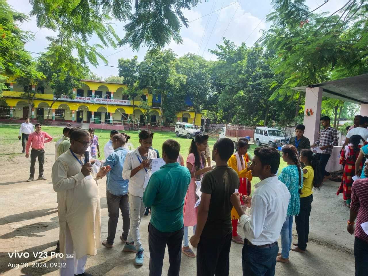 Samastipur News:constable recruitment exam सिपाही भर्ती परीक्षा : फर्जी अभ्यर्थियों पर रही नजर, बायोमेट्रिक से दोनों हाथ के अंगूठे का निशान लिया गया