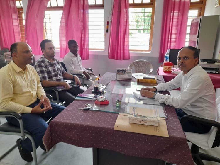 राष्ट्रीय लोक अदालत को ले डीपीआरओ व बीपीआरओ की बैठक संपन्न