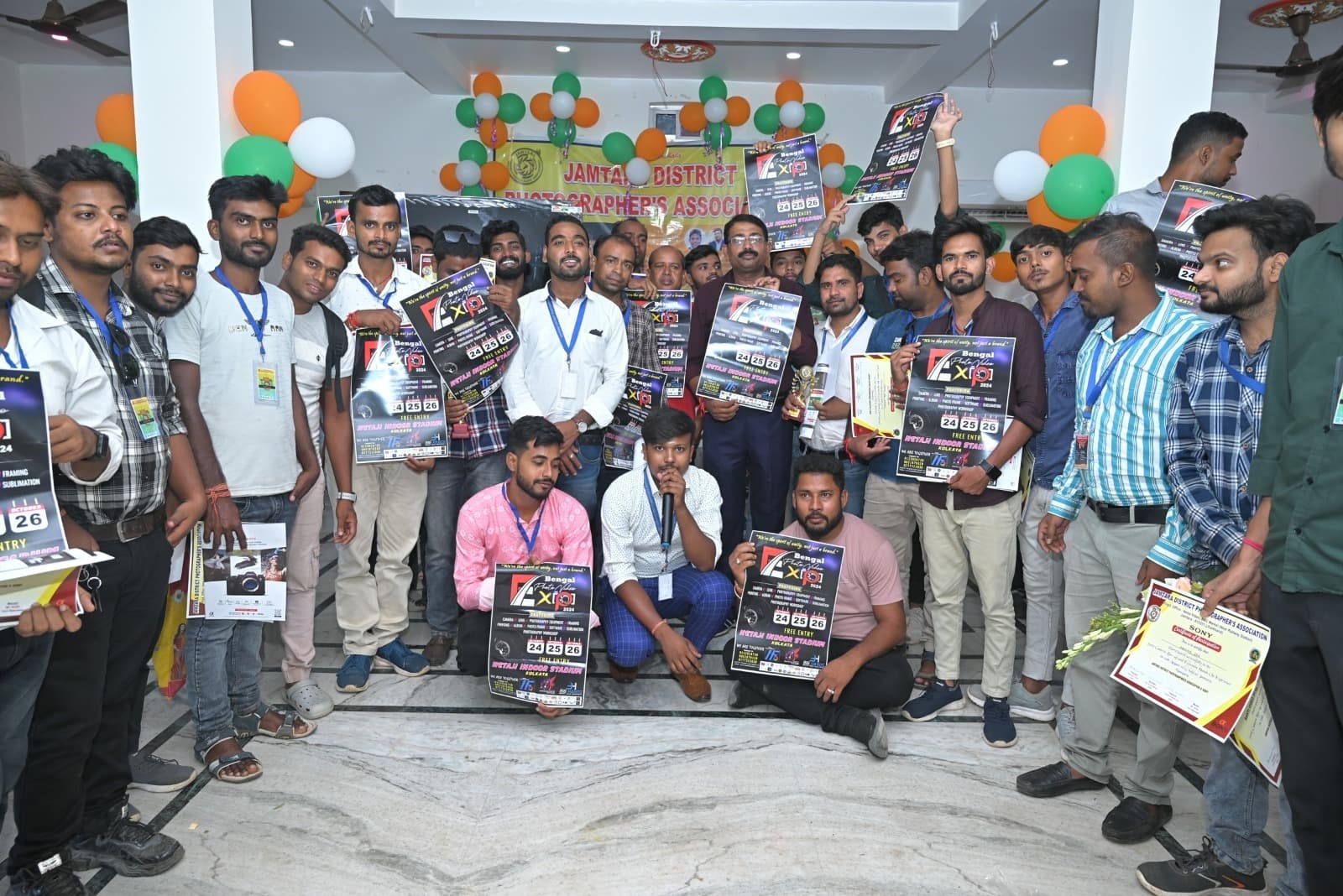 कैमरे के ऑपरेटिंग सिस्टम से रूबरू हुए फोटोग्राफर