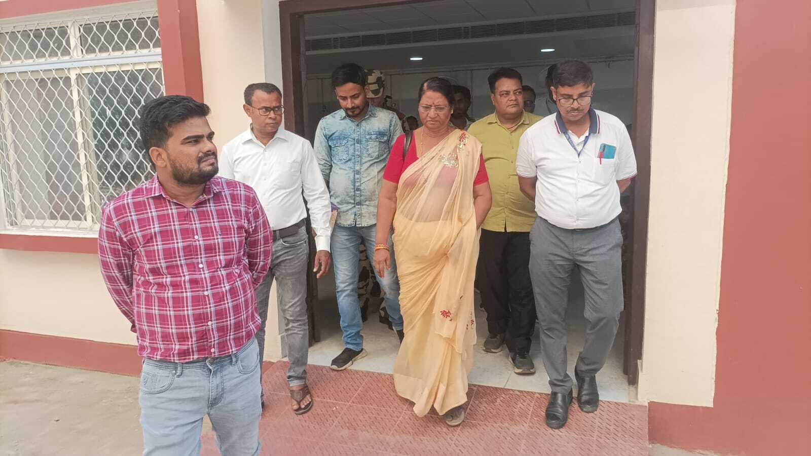 सीएस ने सुरक्षा के मद्देनजर सदर अस्पताल का किया निरीक्षण