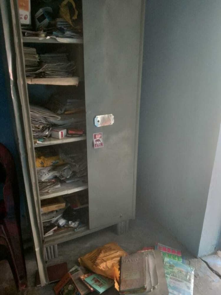 ताला तोड़कर स्कूल से लाखों के सामान की चोरी